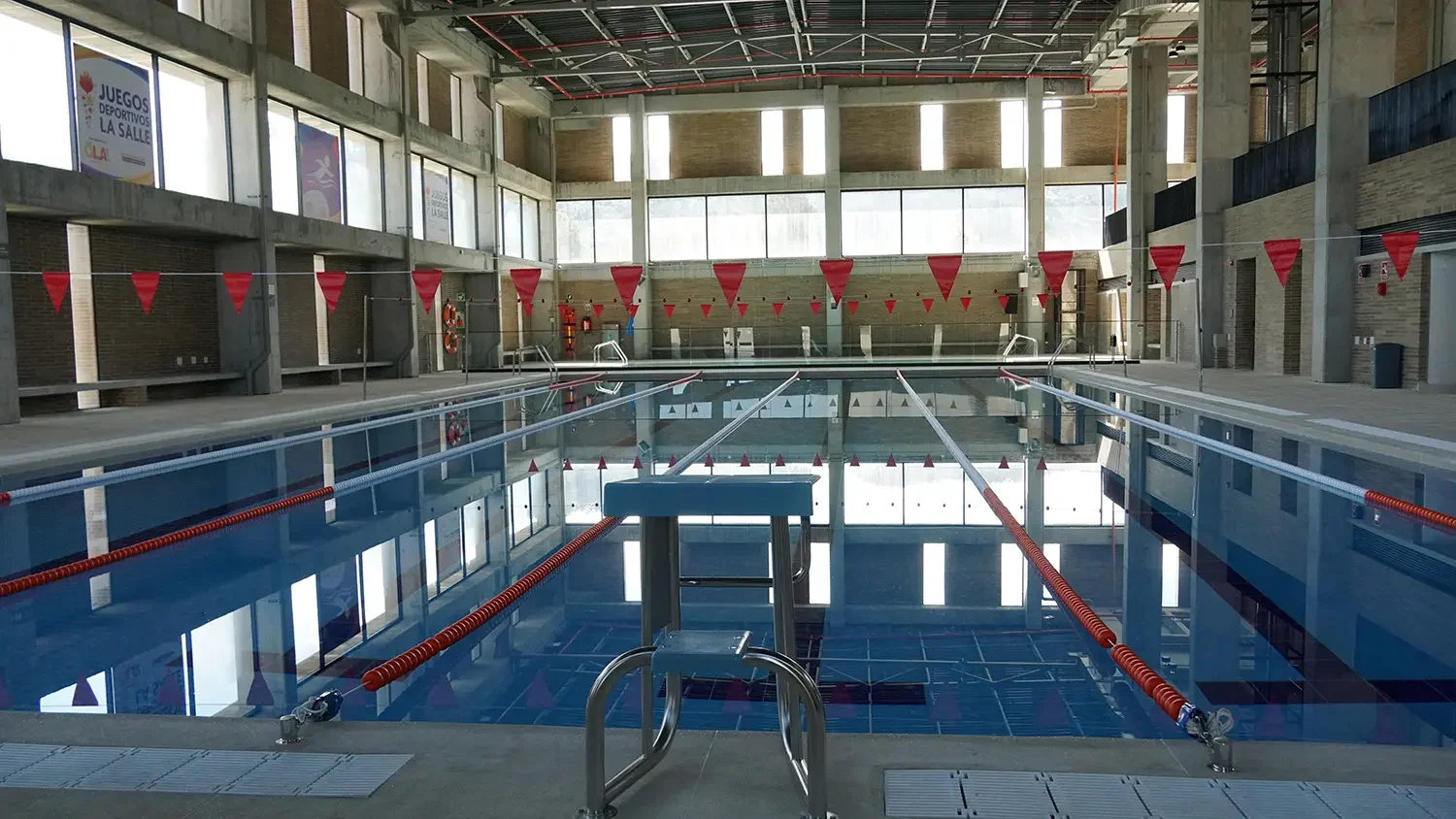 COLEGIO LA SALLE NORTE BOGOTA - Piscina semiolímpica
